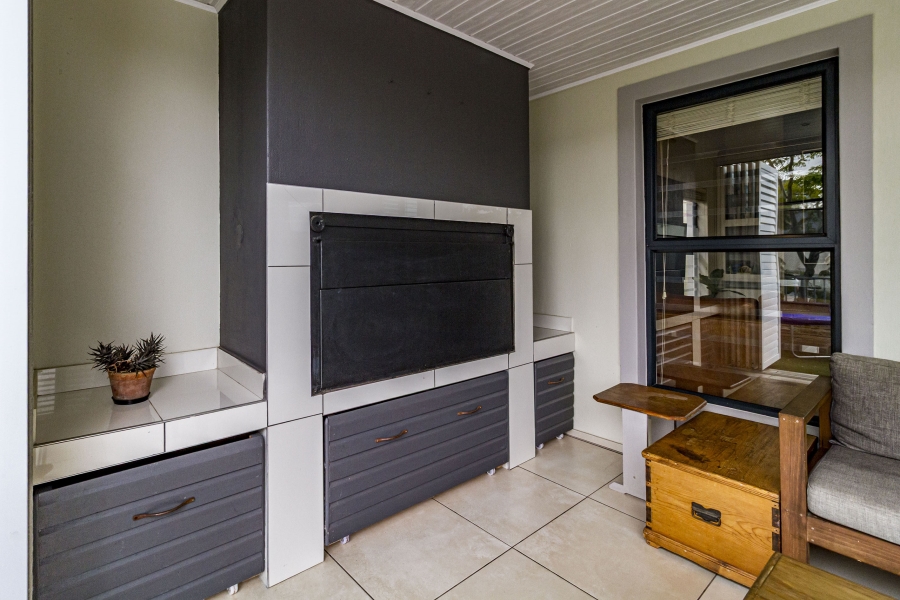3 Bedroom Property for Sale in Heldervue Western Cape